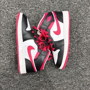 Nike Air Jordan 1 Mid Black Pink GS | Girls Size 6 | Like New | Hot Pink